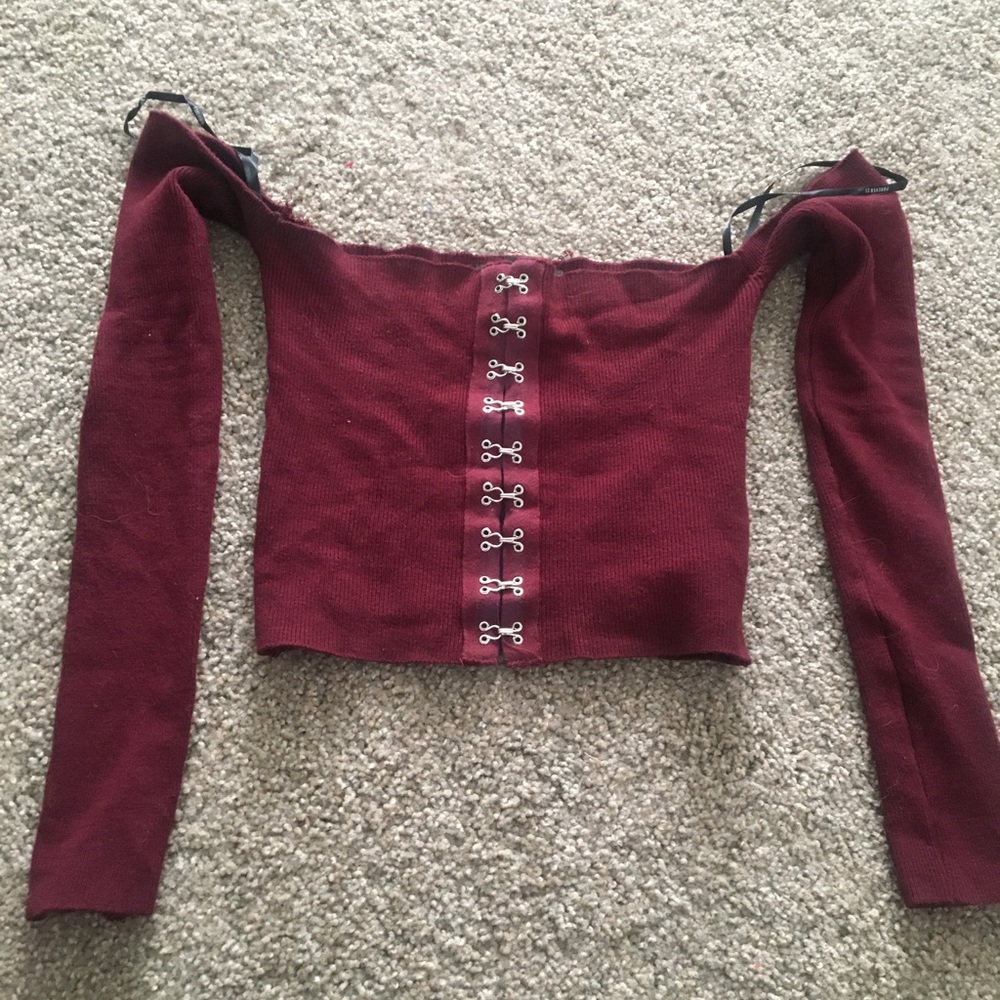 Off the should crop top